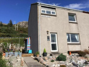 Stunning 2-Bed House in Kinlochbervie